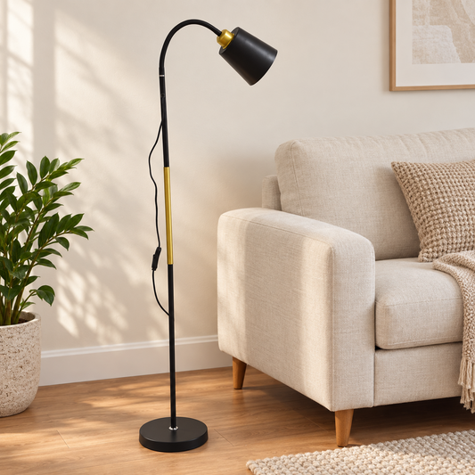 Lampada da Terra Moderna Nera e Oro – Design Minimalista con Testa Orientabile, Altezza 150 cm, Portalampada E27, Base Circolare Stabile e Interruttore su Cavo – Per Soggiorno, Camera e Angolo Lettura